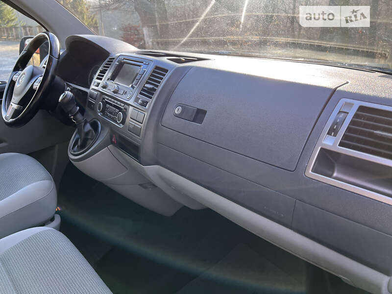 Минивэн Volkswagen Caravelle 2014 в Каменец-Подольском фото 41 Минивэн Volkswagen Caravelle 2014 в Каменец-Подольском