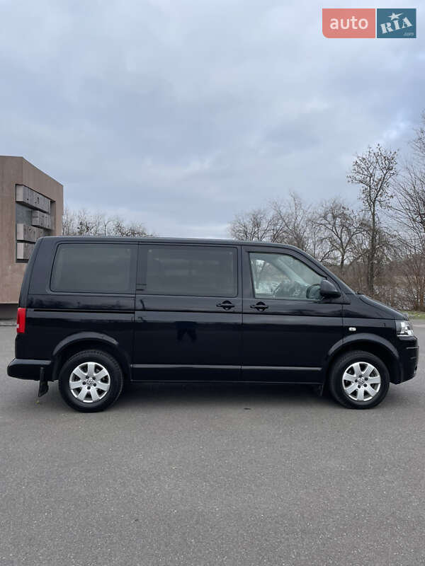 Минивэн Volkswagen Caravelle 2013 в Кривом Роге