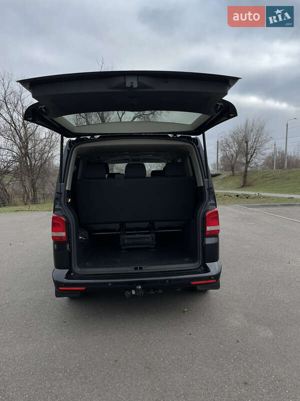 Минивэн Volkswagen Caravelle 2013 в Кривом Роге