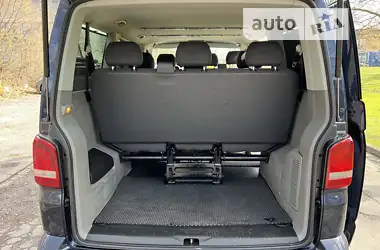Volkswagen Caravelle 2010