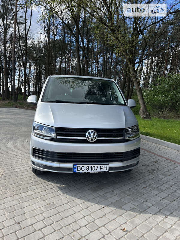 Минивэн Volkswagen Caravelle 2015 в Львове