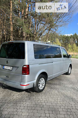 Минивэн Volkswagen Caravelle 2015 в Львове