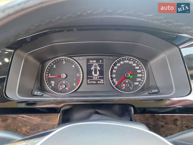 Мінівен Volkswagen Caravelle 2017 в Києві
