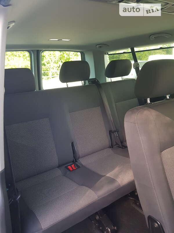 Мінівен Volkswagen Caravelle 2012 в Києві