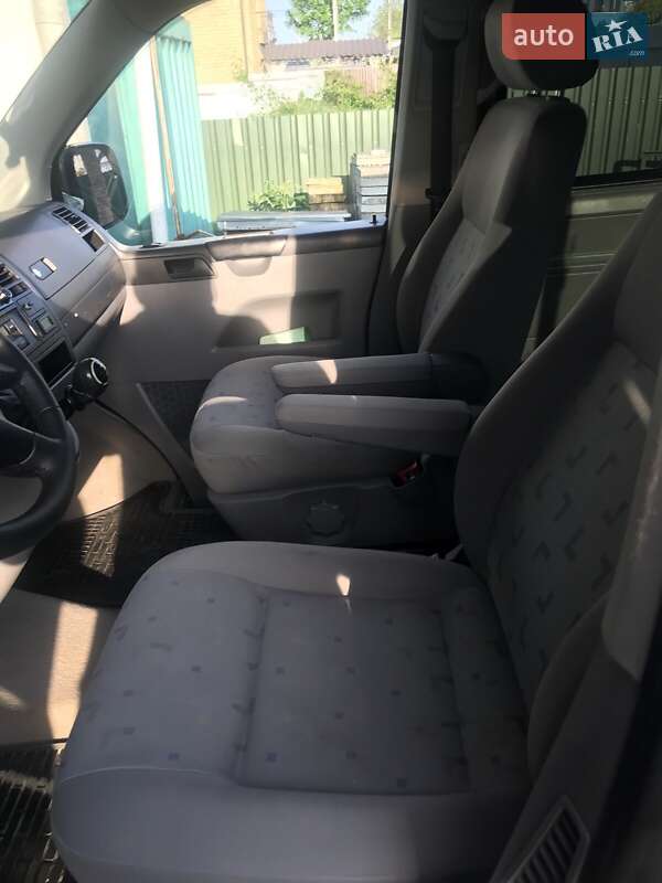 Мінівен Volkswagen Caravelle 2006 в Хмельницькому