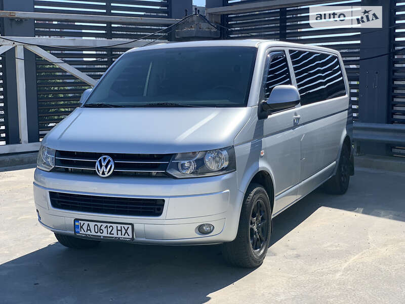 Мінівен Volkswagen Caravelle 2011 в Києві