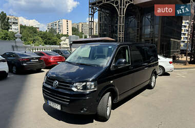 Минивэн Volkswagen Caravelle 2015 в Киеве