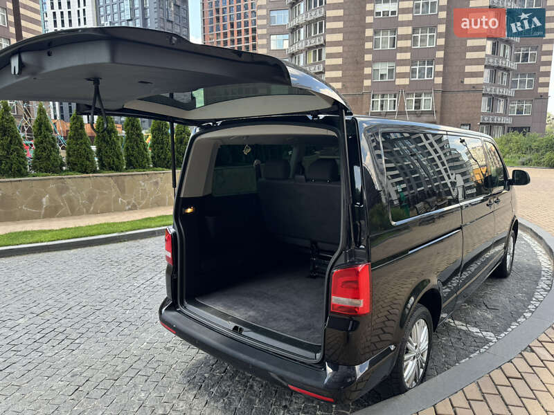 Минивэн Volkswagen Caravelle 2015 в Киеве