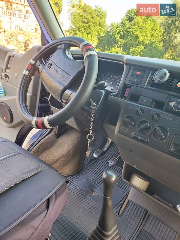 Мінівен Volkswagen Caravelle 1996 в Луцьку