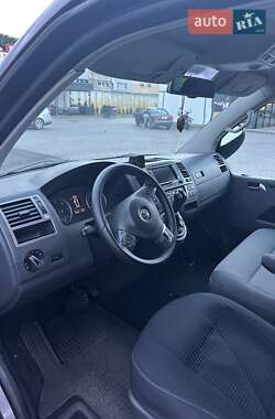 Минивэн Volkswagen Caravelle 2011 в 
