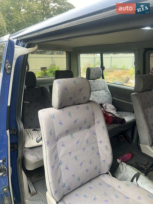 Минивэн Volkswagen Caravelle 1998 в Бобрике