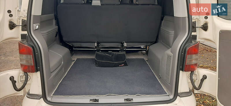 Минивэн Volkswagen Caravelle 2005 в Черновцах