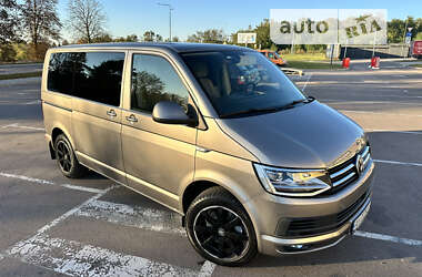 Мінівен Volkswagen Caravelle 2015 в Рівному