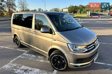 Минивэн Volkswagen Caravelle 2015 в 
