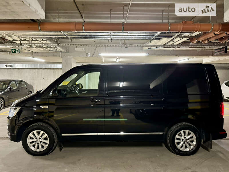 Мінівен Volkswagen Caravelle 2017 в Львові