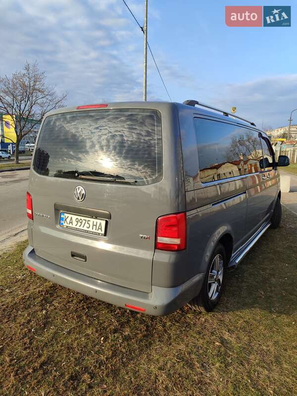 Мінівен Volkswagen Caravelle 2011 в Києві