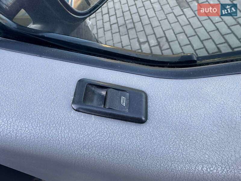 Минивэн Volkswagen Caravelle 1998 в Ровно