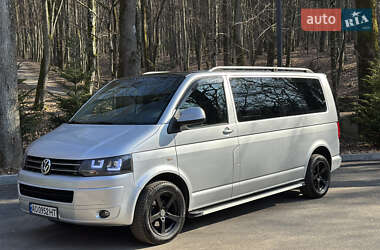 Минивэн Volkswagen Caravelle 2012 в 
