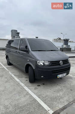 Минивэн Volkswagen Caravelle 2015 в 