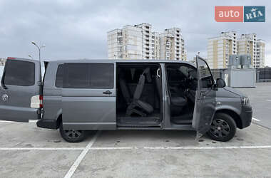 Минивэн Volkswagen Caravelle 2015 в 