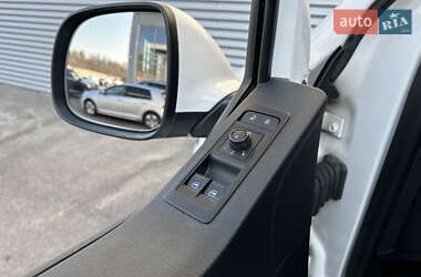 Минивэн Volkswagen Caravelle 2019 в 