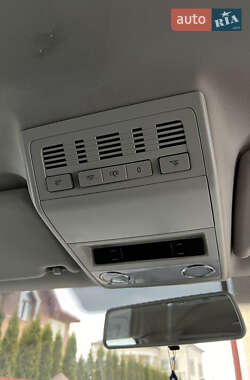 Минивэн Volkswagen Caravelle 2009 в 