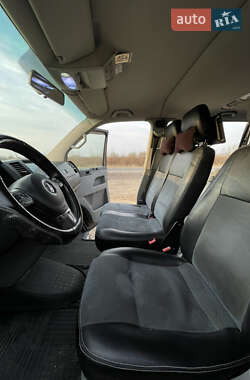 Минивэн Volkswagen Caravelle 2011 в 