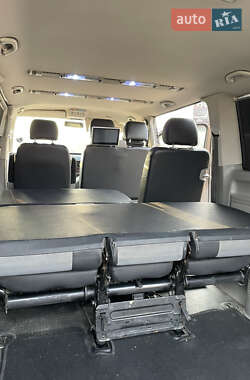 Минивэн Volkswagen Caravelle 2011 в 
