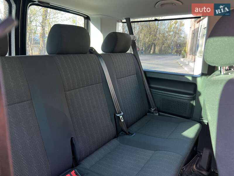 Мінівен Volkswagen Caravelle 2015 в Львові