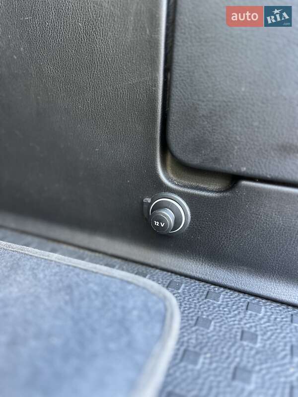 Мінівен Volkswagen Caravelle 2015 в Львові