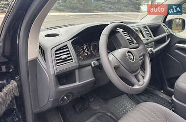 Минивэн Volkswagen Caravelle 2018 в 