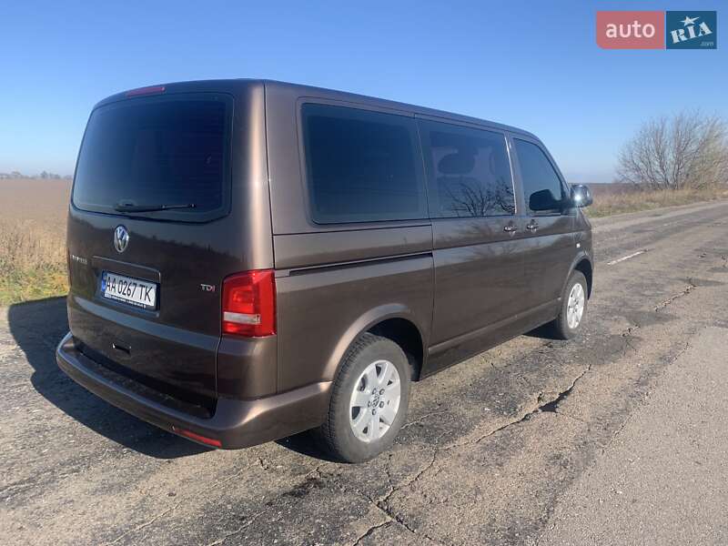 Мінівен Volkswagen Caravelle 2015 в Києві