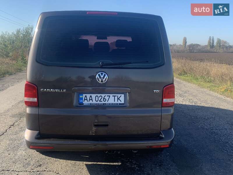 Мінівен Volkswagen Caravelle 2015 в Києві