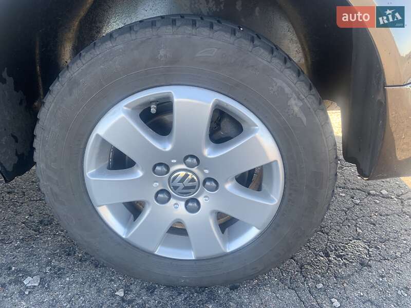 Мінівен Volkswagen Caravelle 2015 в Києві
