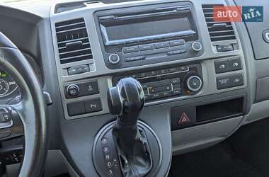 Минивэн Volkswagen Caravelle 2013 в 