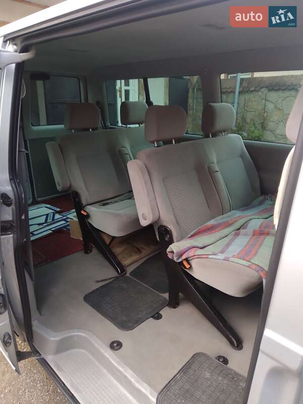 Мінівен Volkswagen Caravelle 2001 в Могилів-Подільському