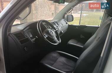 Мінівен Volkswagen Caravelle 2014 в 