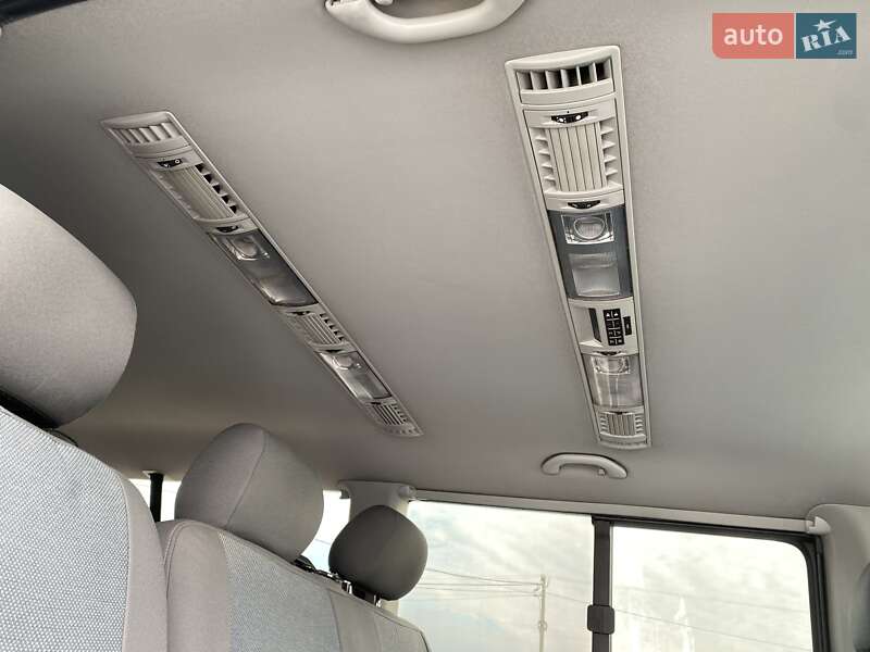 Мінівен Volkswagen Caravelle 2013 в Львові
