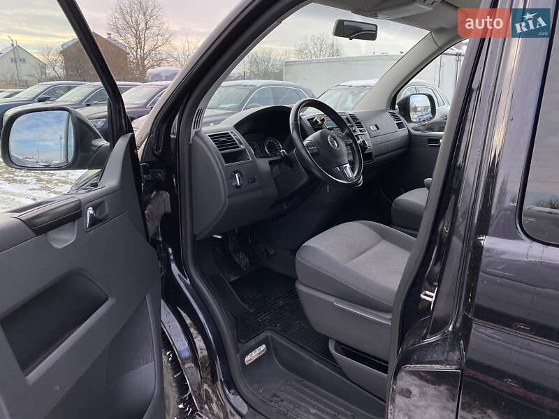 Мінівен Volkswagen Caravelle 2013 в Львові