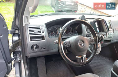 Минивэн Volkswagen Caravelle 2013 в 