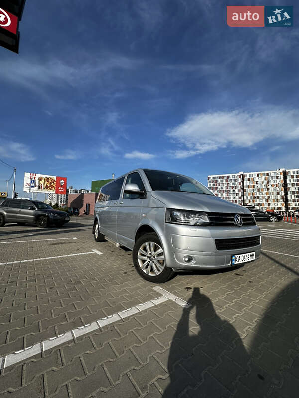 Минивэн Volkswagen Caravelle 2015 в Киеве