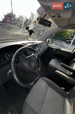 Минивэн Volkswagen Caravelle 2015 в 