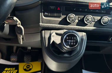 Минивэн Volkswagen Caravelle 2016 в 