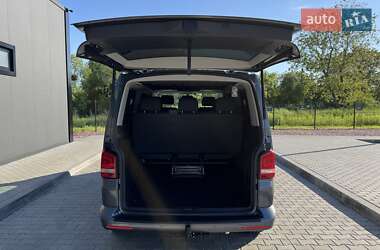 Минивэн Volkswagen Caravelle 2013 в 