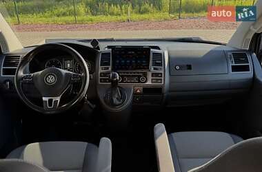 Минивэн Volkswagen Caravelle 2013 в 