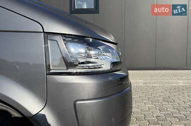 Минивэн Volkswagen Caravelle 2013 в 