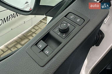 Минивэн Volkswagen Caravelle 2019 в 
