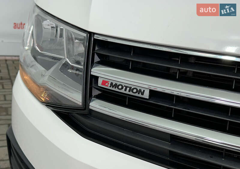 Минивэн Volkswagen Caravelle 2019 в Львове