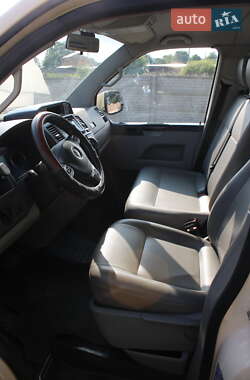 Мінівен Volkswagen Caravelle 2012 в 