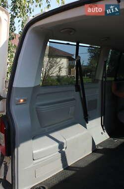Мінівен Volkswagen Caravelle 2012 в 